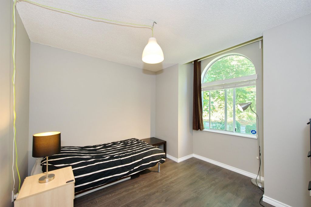 listing image 1108573108079619315