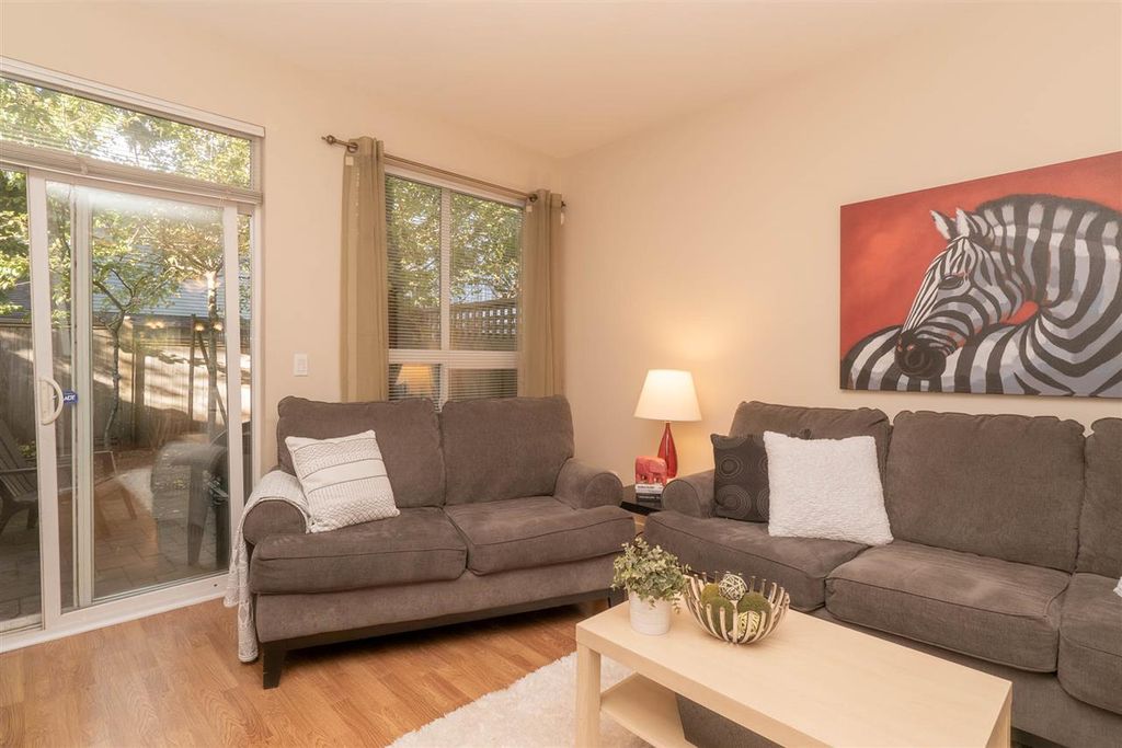 listing image 1104281728953221193