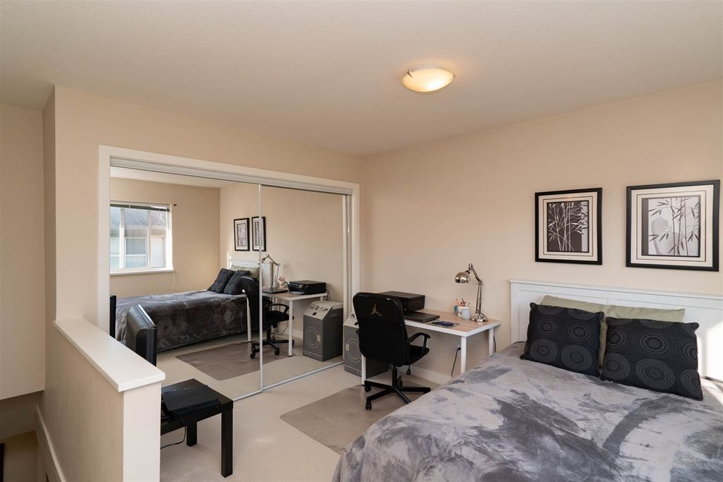 listing image 1100244259628090793