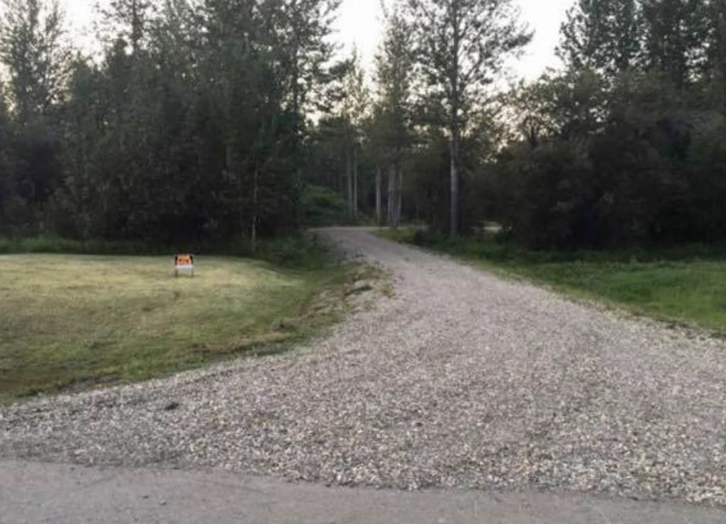 listing image 1107262634135300176