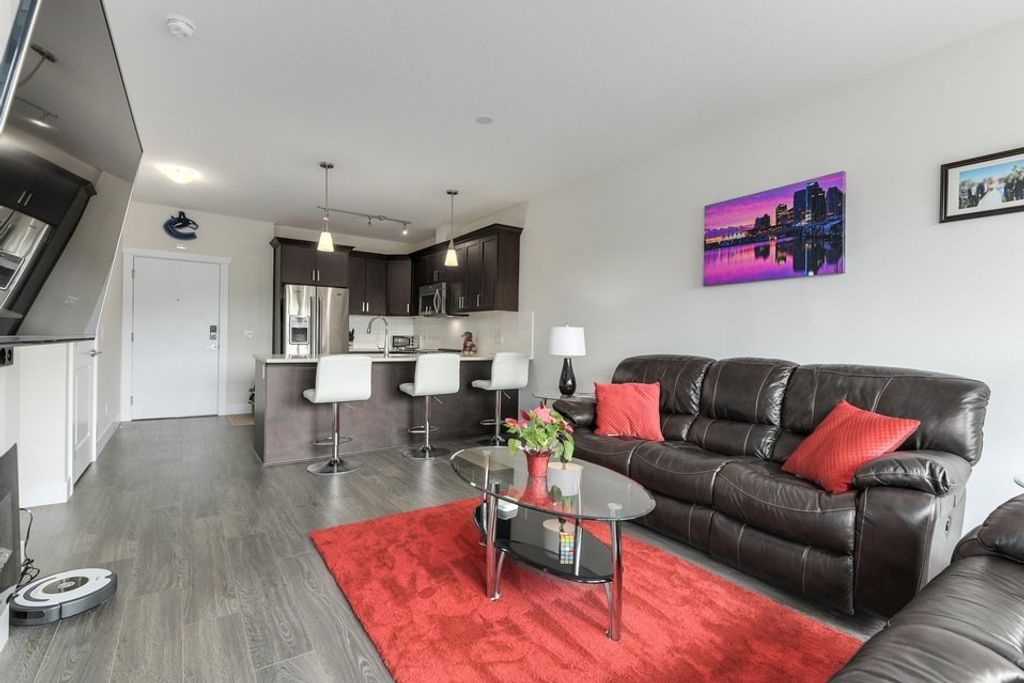 listing image 1109404090062942594