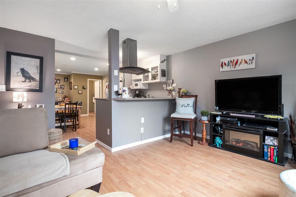 listing image 1108077843413989497