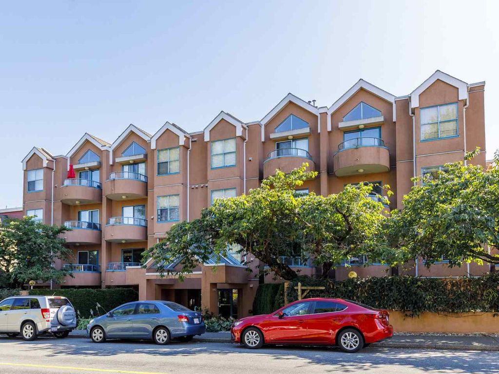 listing image 1105253176784885760