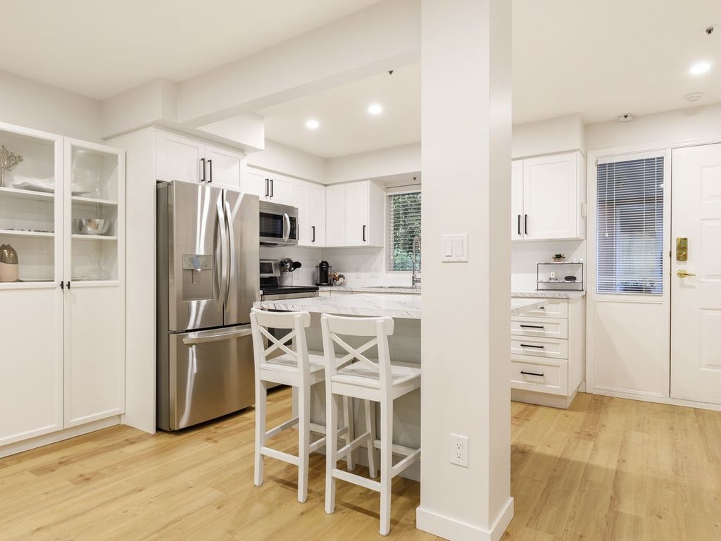 listing image 1106089855012471764