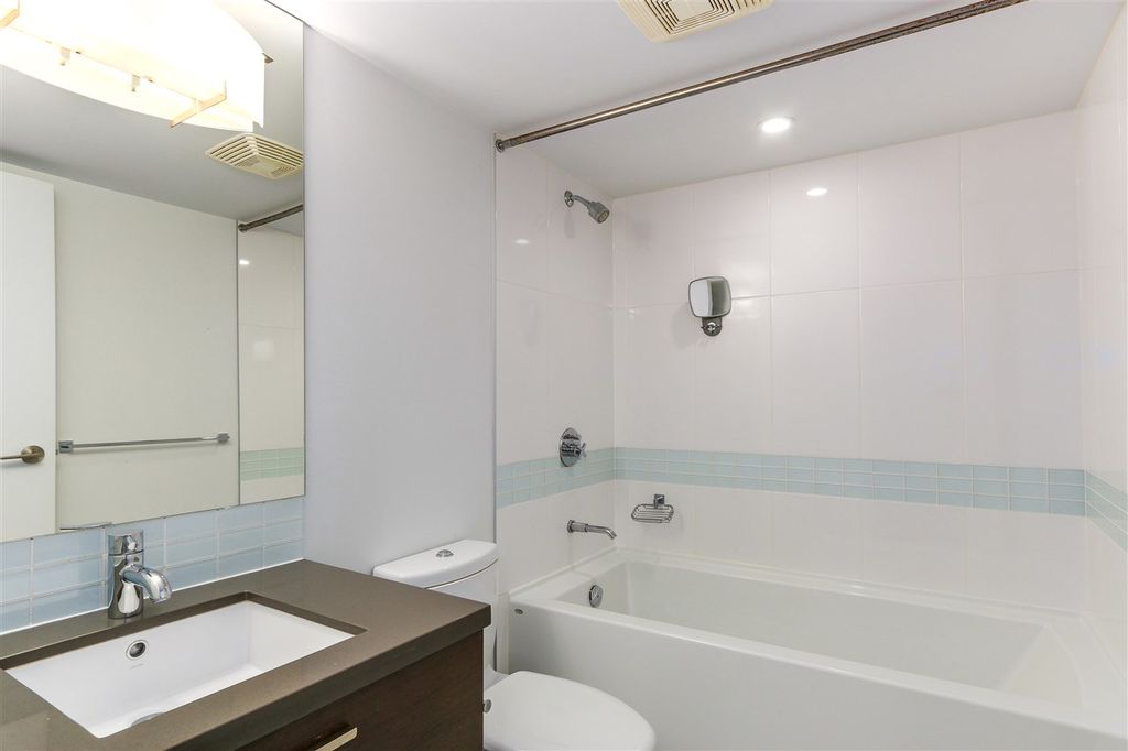 listing image 1105511147762697026