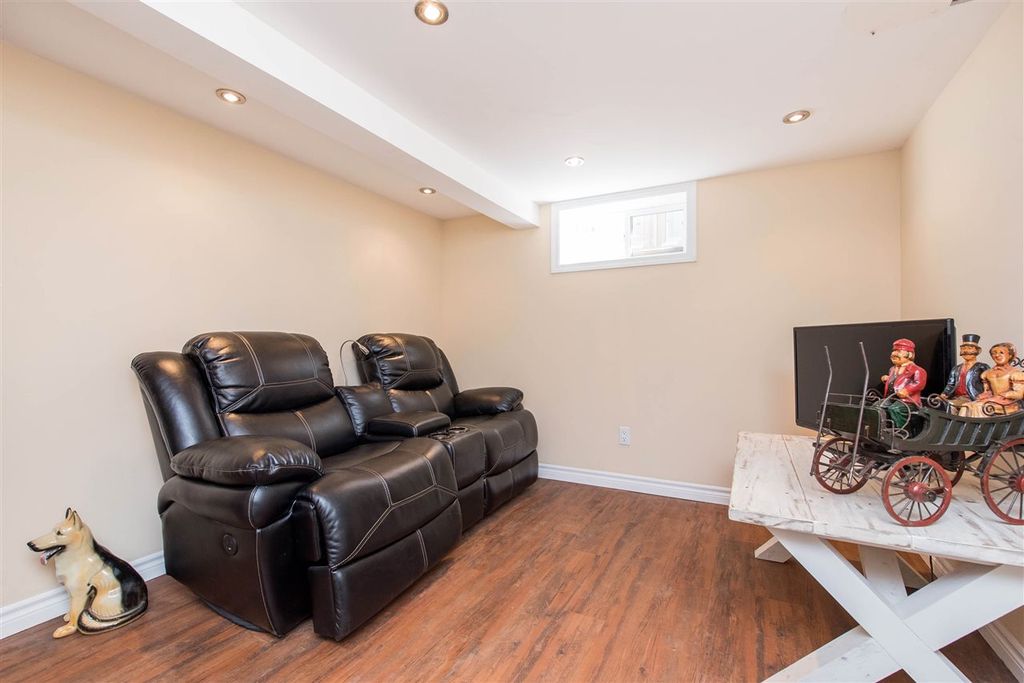 listing image 1102698081841386101