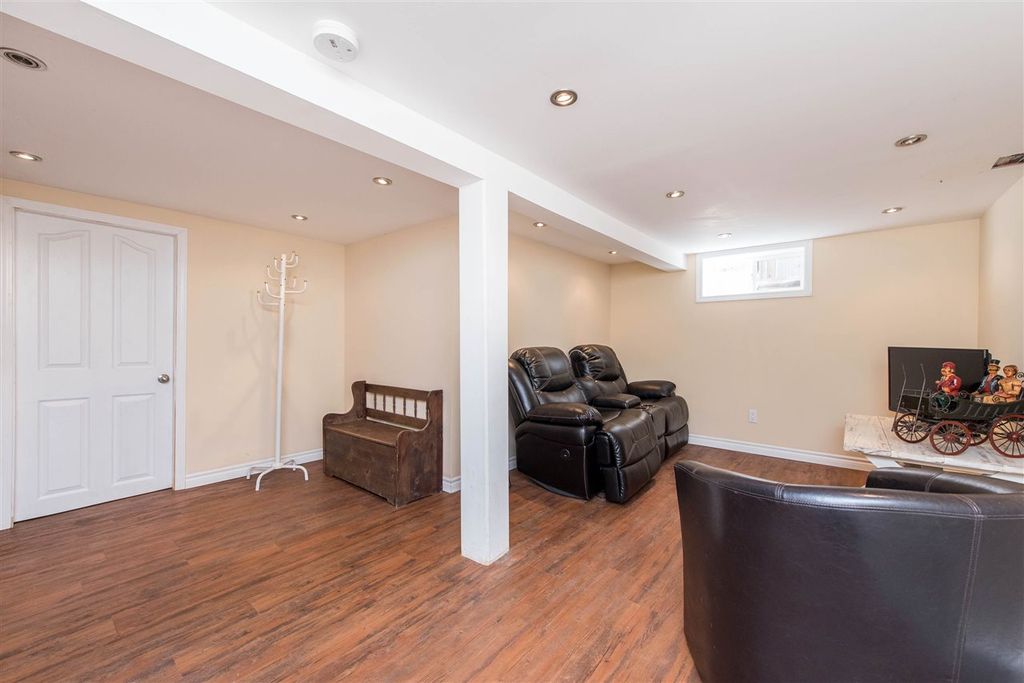 listing image 1102708200774528176