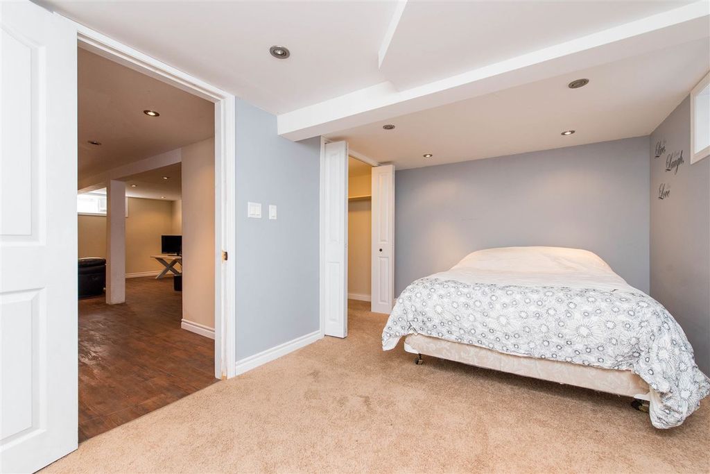 listing image 1105261598860035190