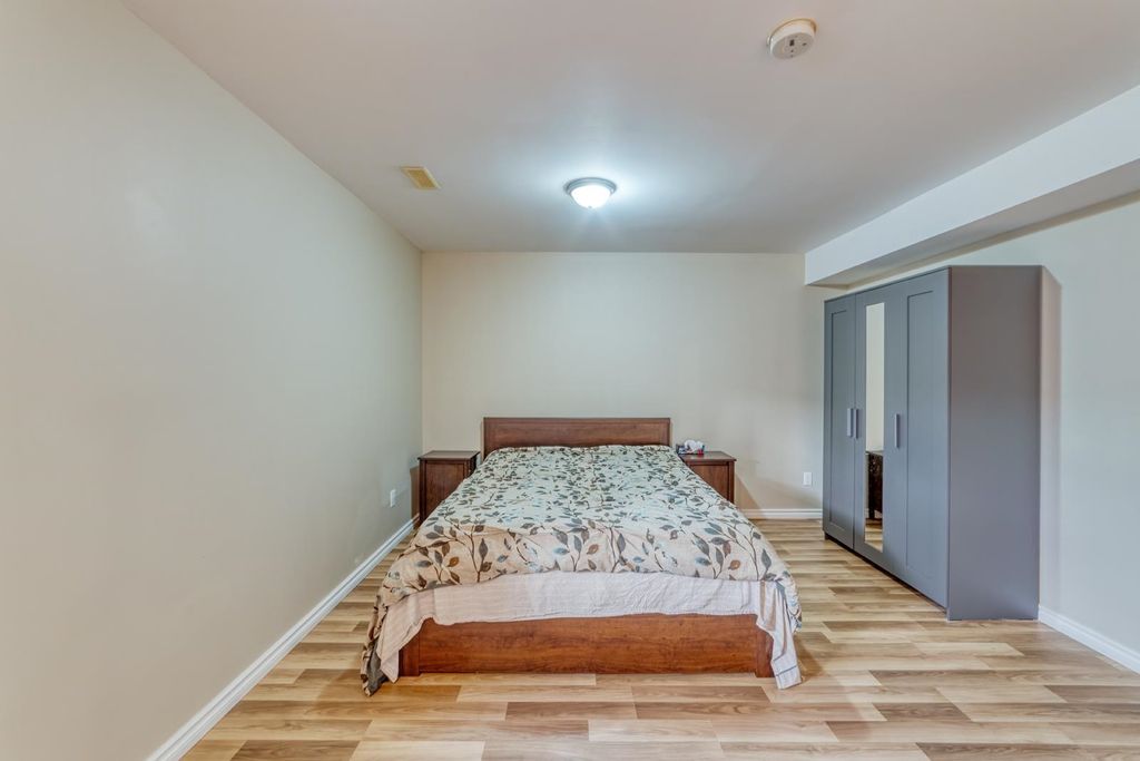 listing image 1106371182763948785