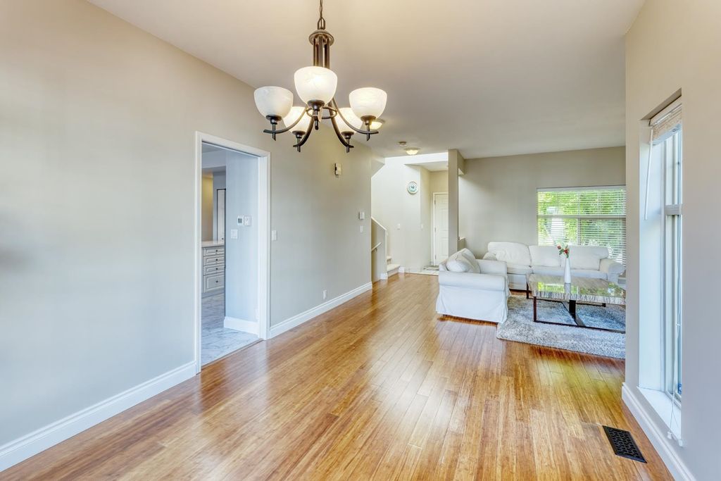 listing image 1102498435345091950