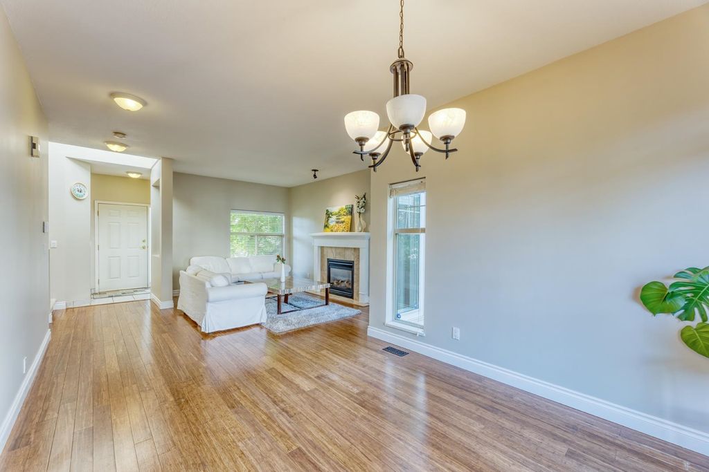 listing image 1107056864317956964