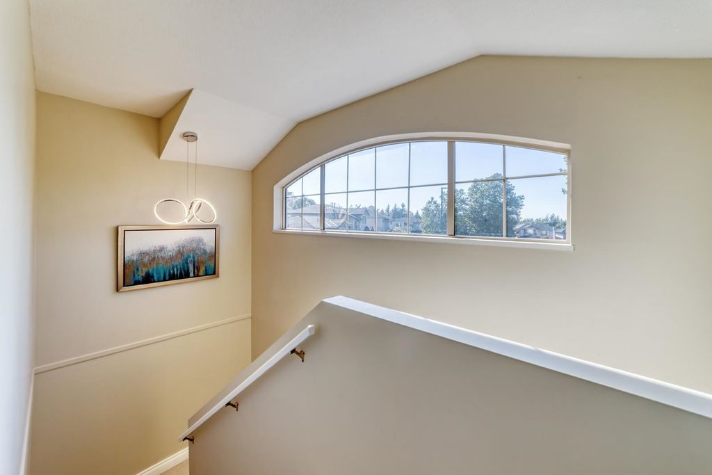 listing image 1105993208130803562