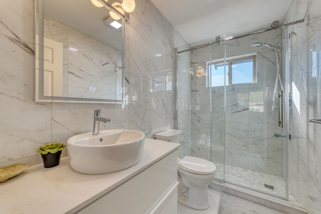 listing image 1103606955277467922