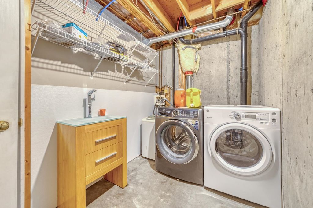 listing image 1109474091934785007