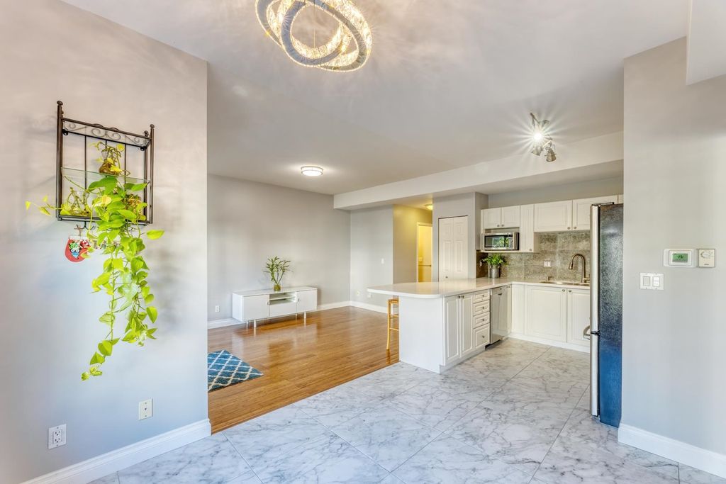 listing image 1106056681835294836