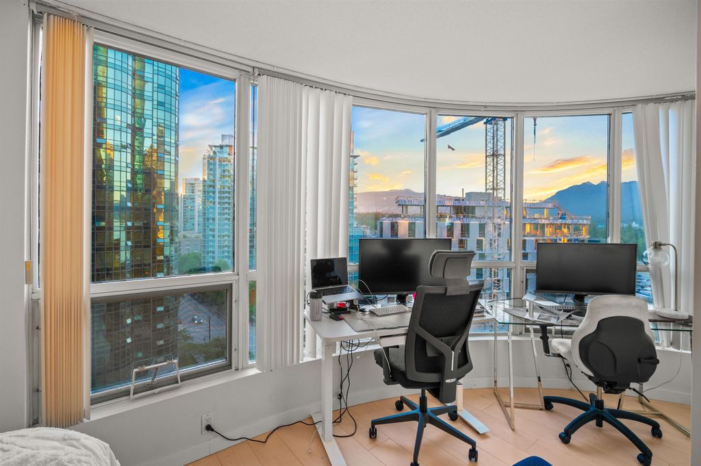 listing image 1106452795131480985