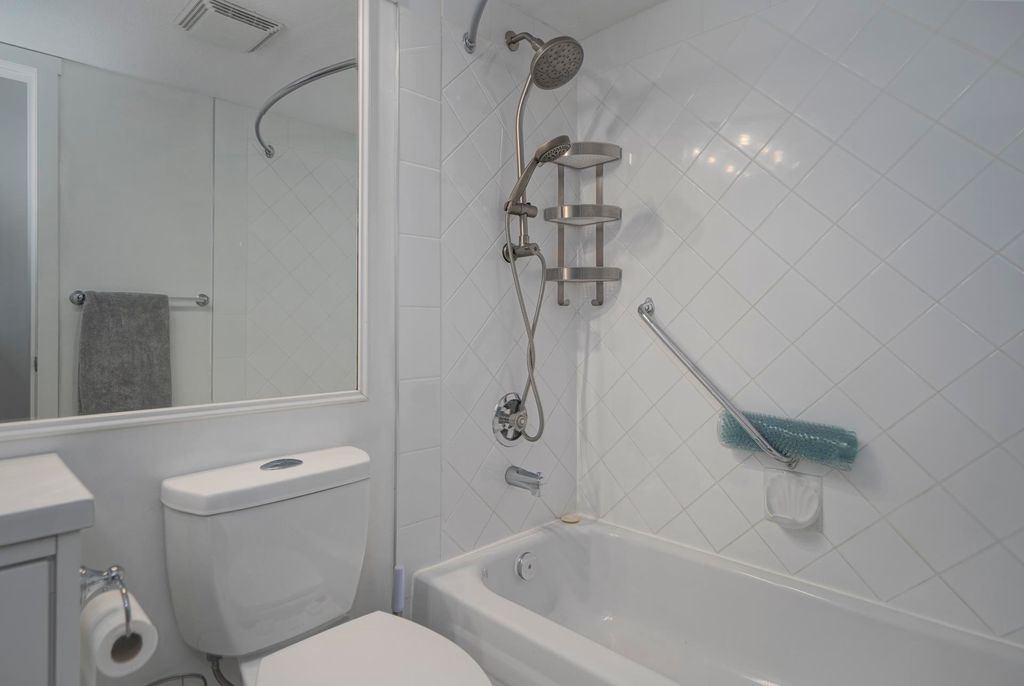 listing image 1108977459912126770