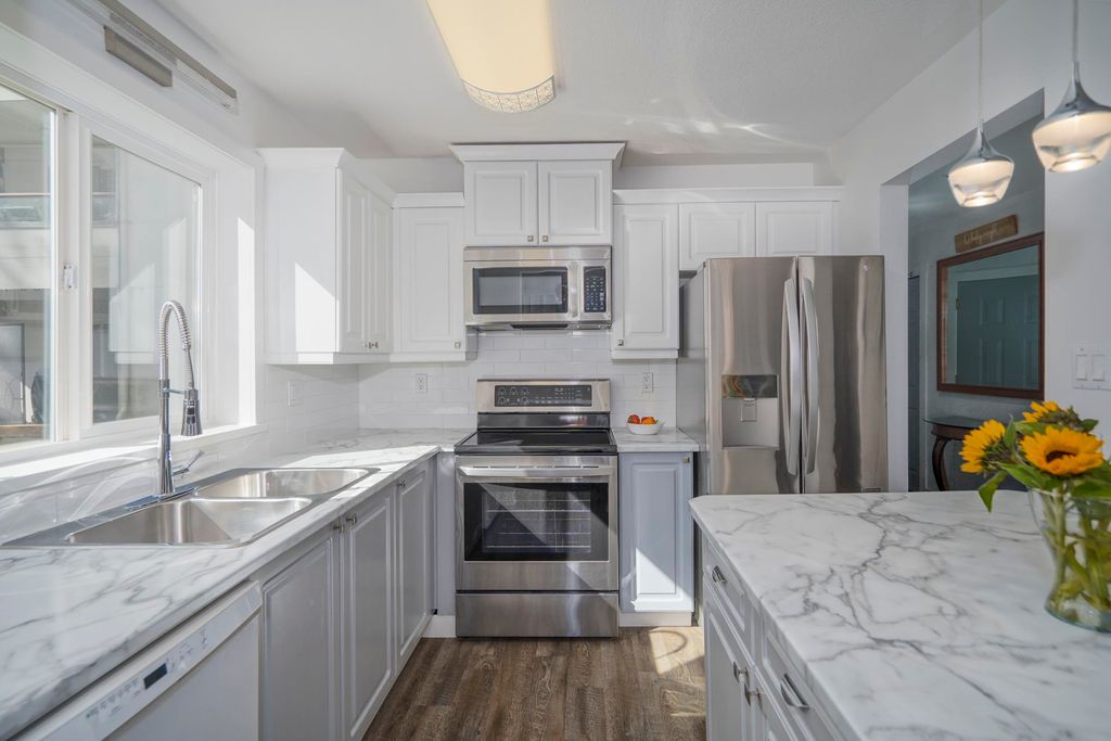listing image 1106842019789048813