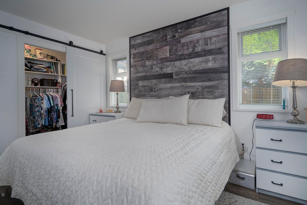 listing image 1101154844437964801