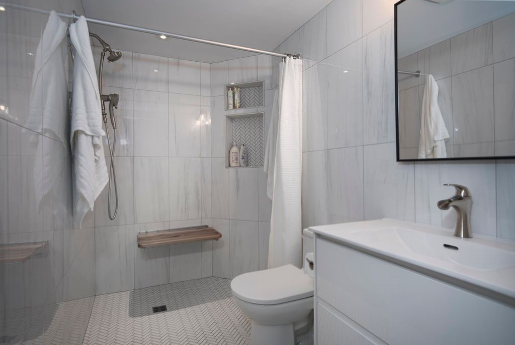 listing image 1102140727017793815