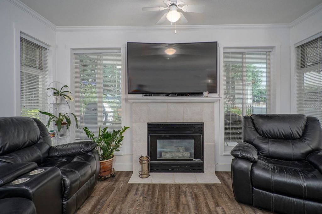listing image 1108284784401191405