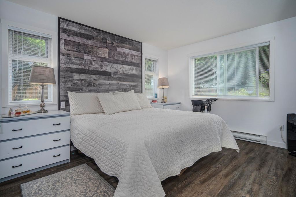 listing image 1100293981579229313
