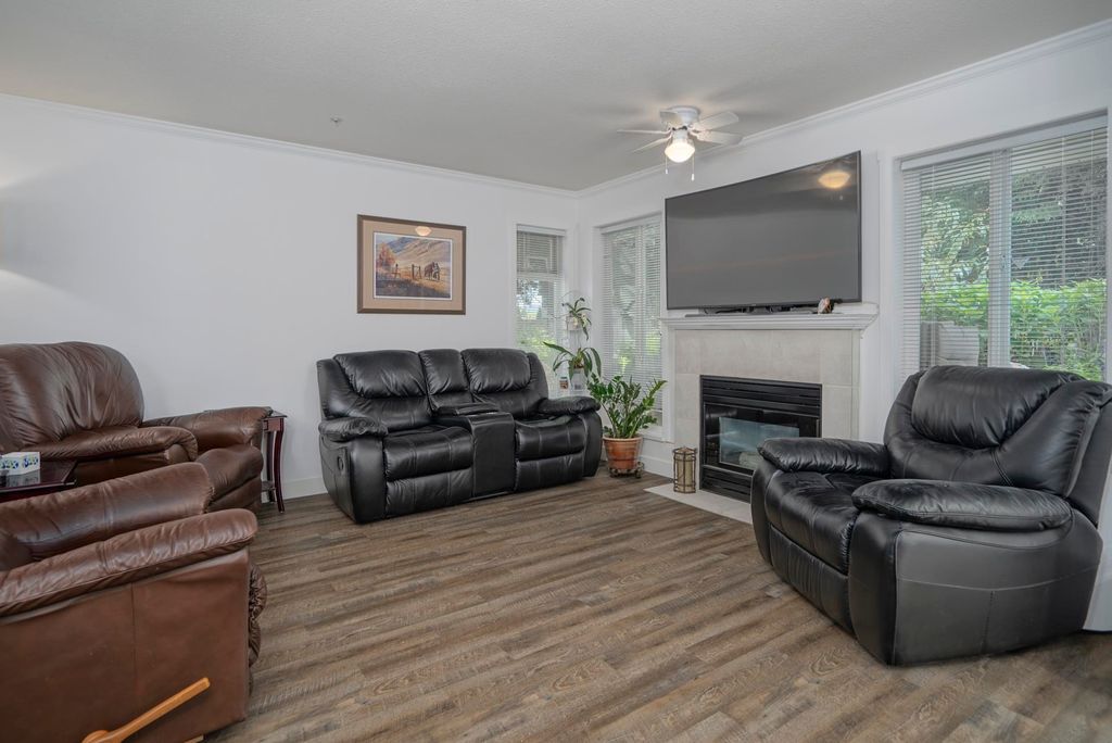 listing image 1105884454988671270