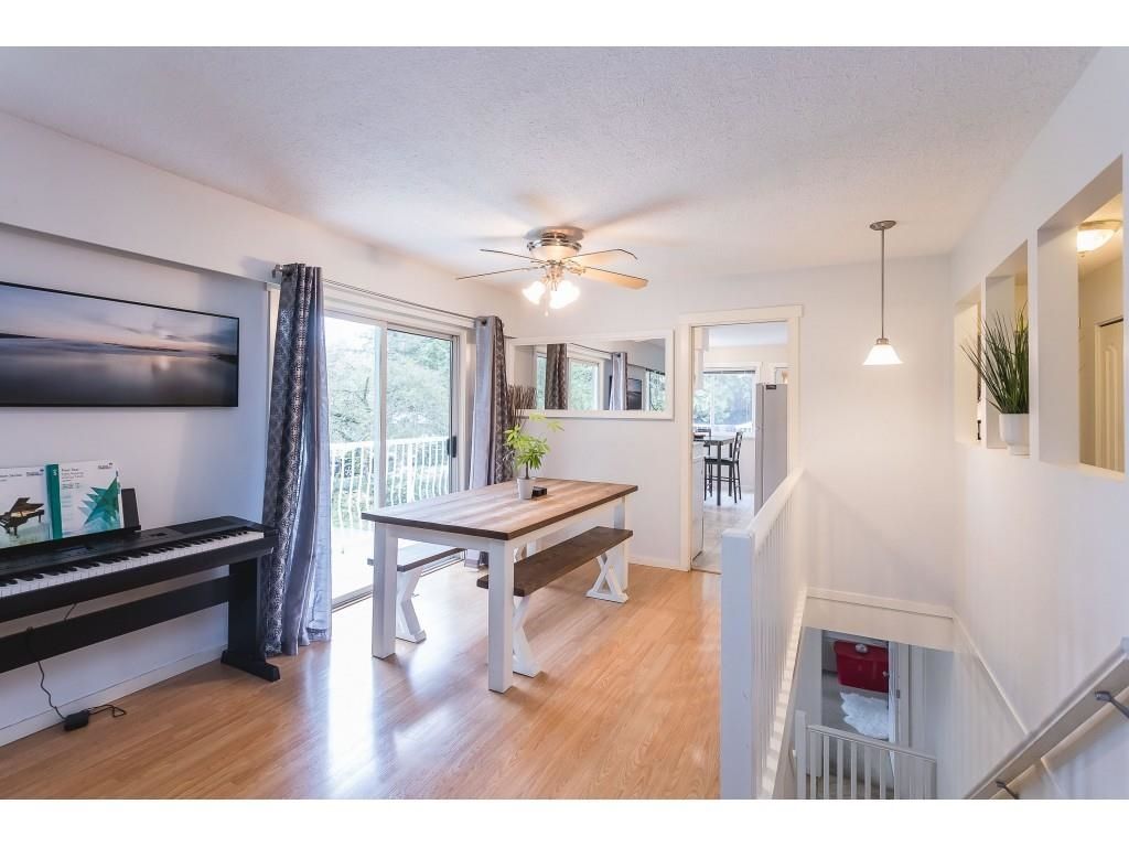 listing image 1105707492836396971