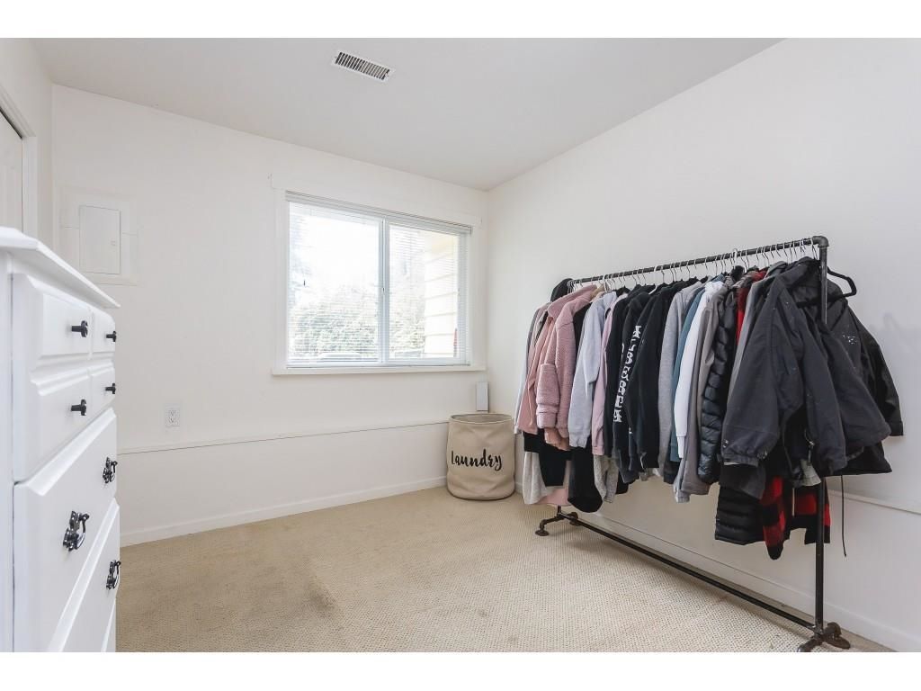 listing image 1101531298138811973