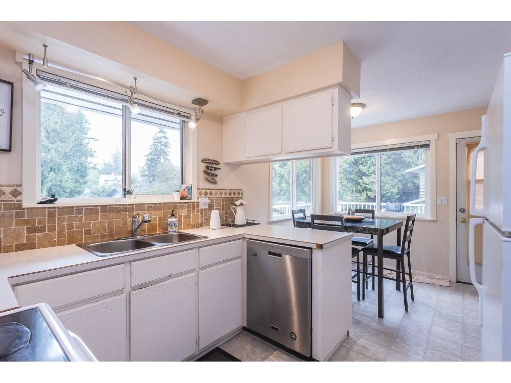 listing image 1105431063346178120