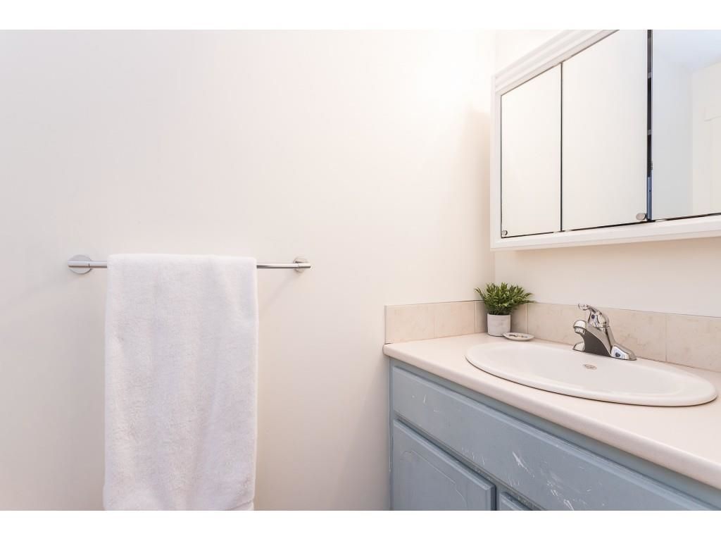 listing image 1103169848415887817