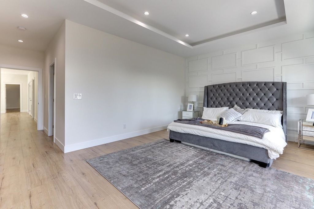 listing image 1104285876174621032