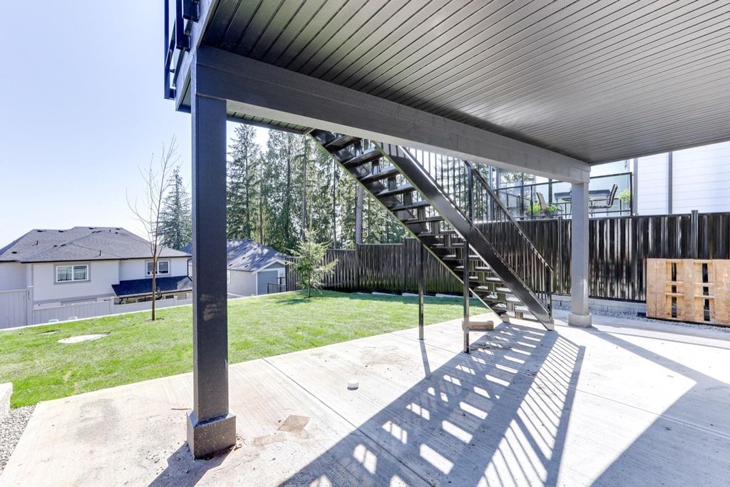 listing image 1109213537087611439