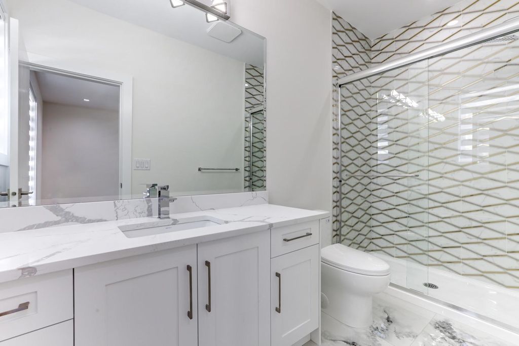 listing image 1108903841462981885