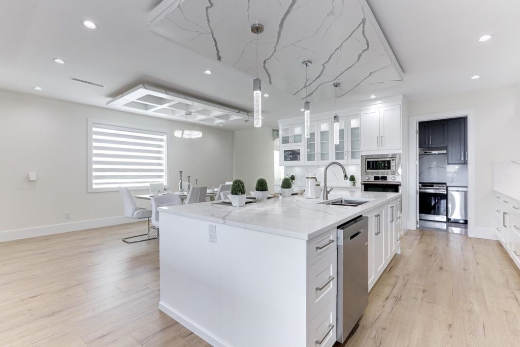 listing image 1106705000266031421