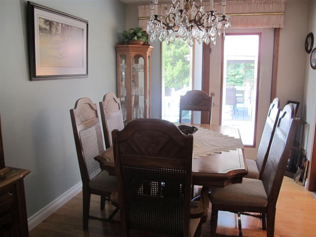listing image 1103656974328405750
