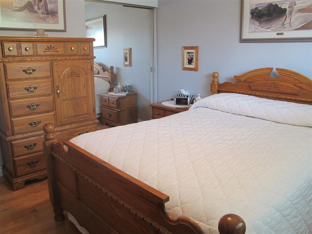 listing image 1101515681720326706