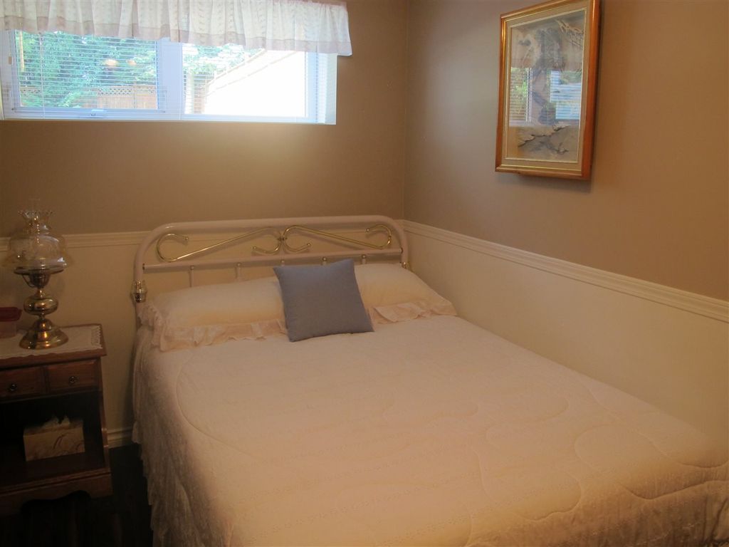 listing image 1105335458607838865