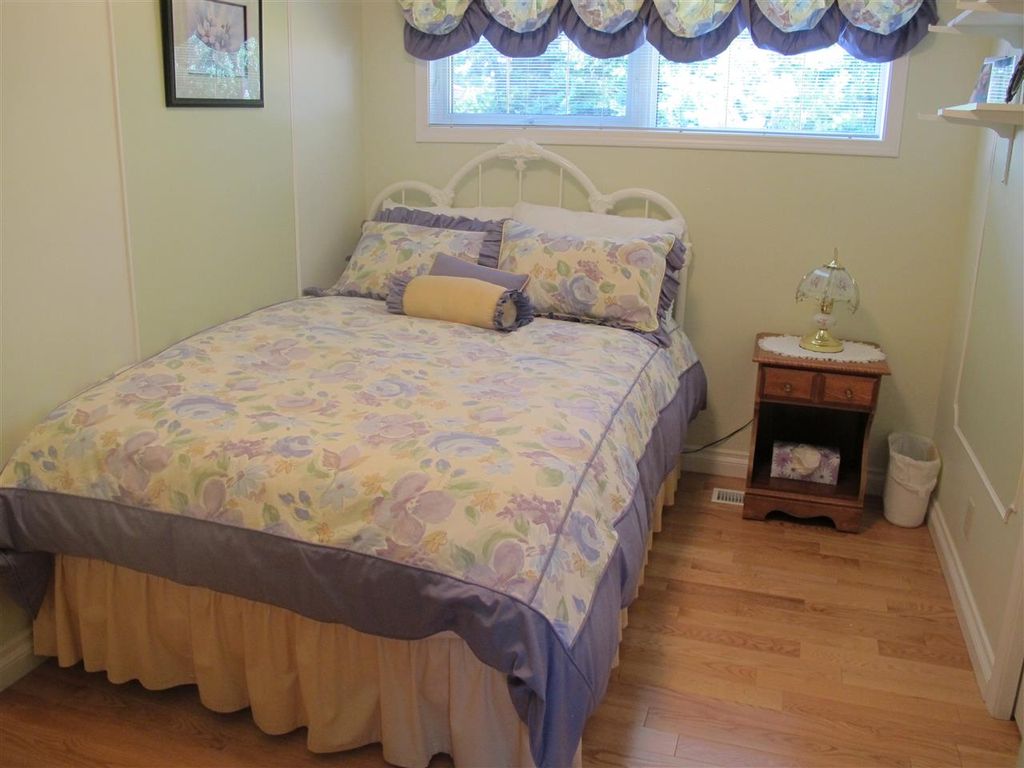 listing image 1103882246883531892