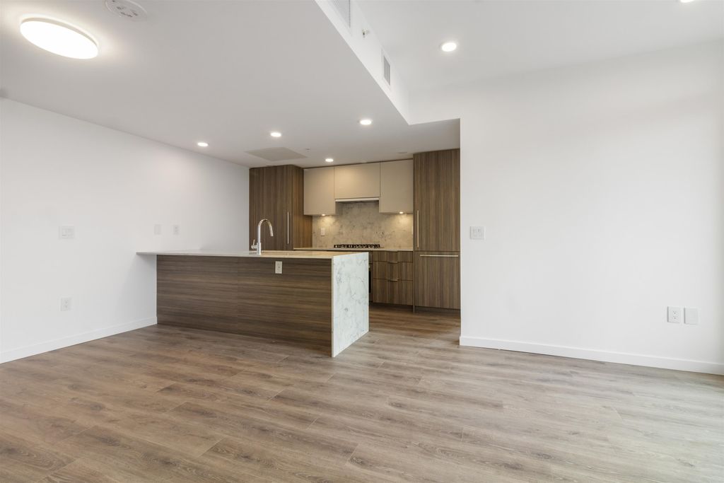 listing image 1100970403879469102