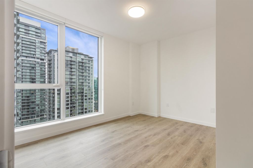 listing image 1104884150426070719