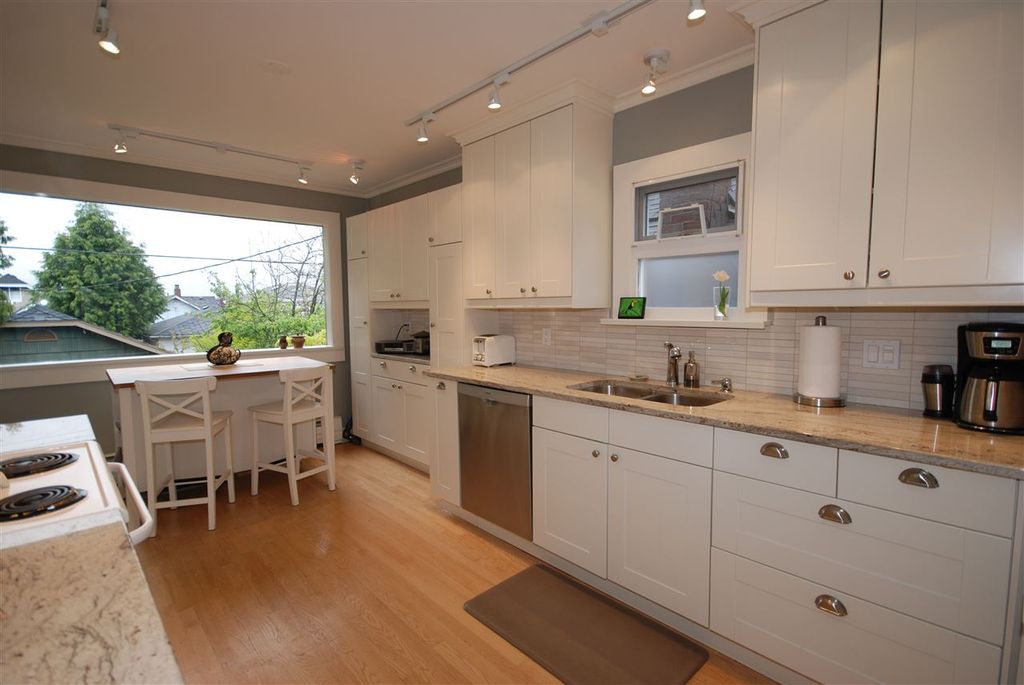 listing image 1106896985831559462