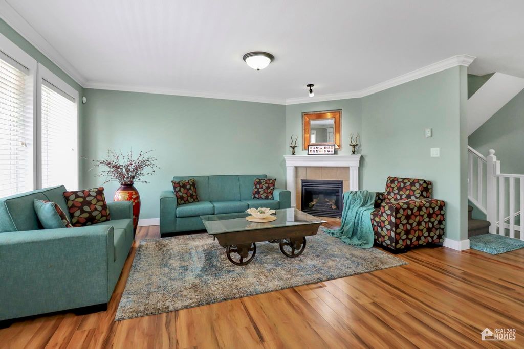 listing image 1100620554648367770