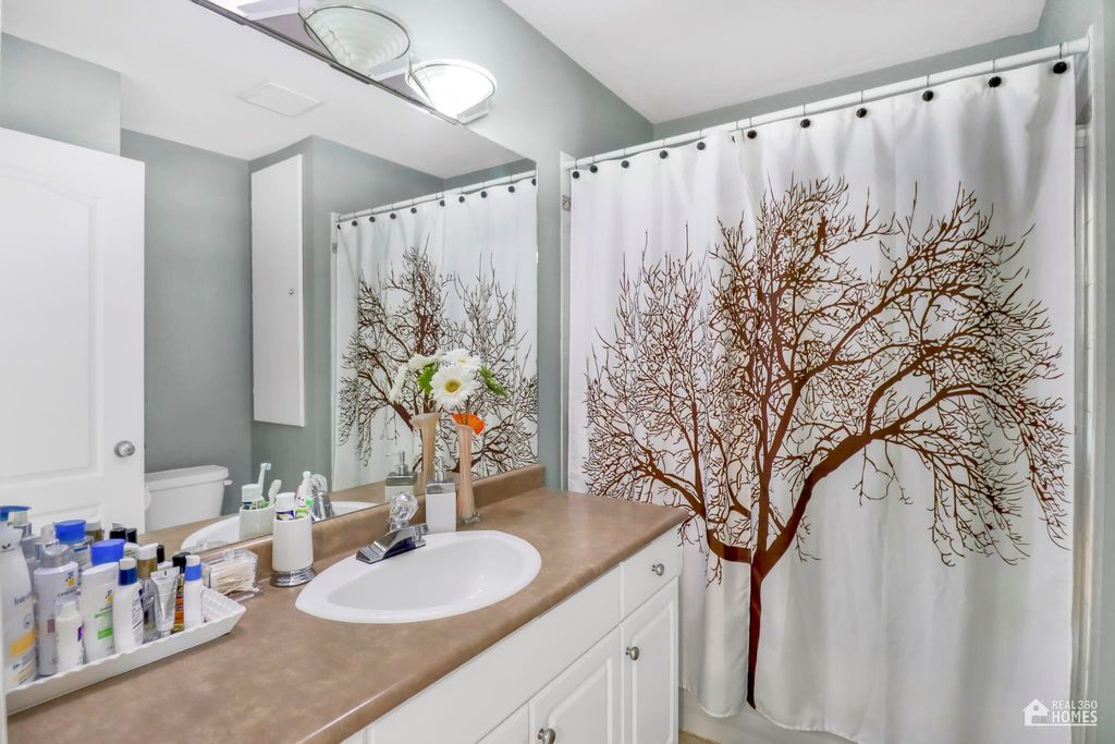listing image 1100841261614736466