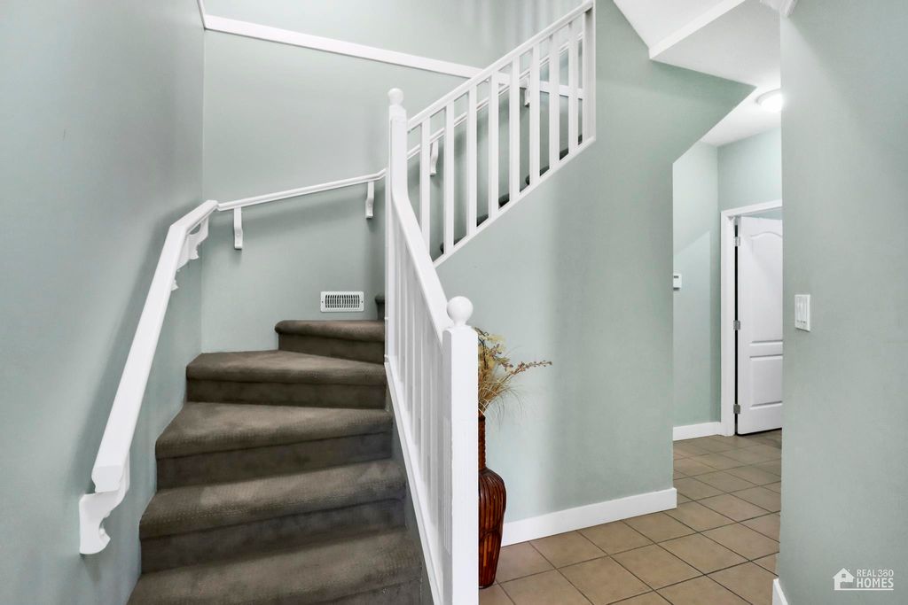 listing image 1103928495370720068