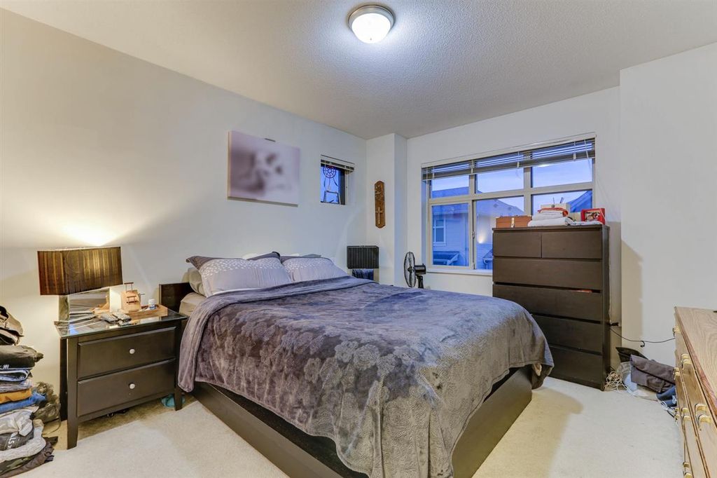 listing image 1104984093972559449