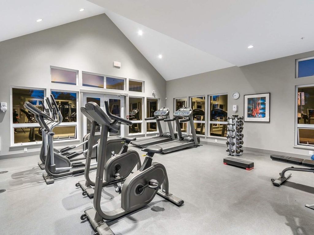 listing image 1102084671983157780