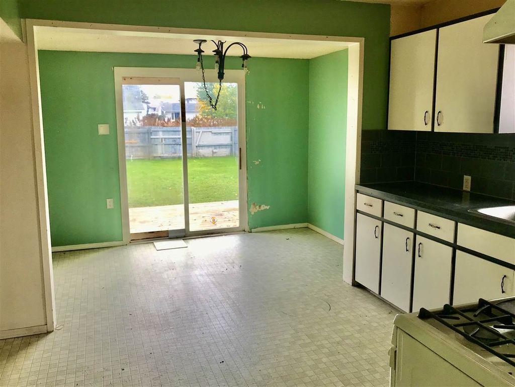listing image 1109017478182607411