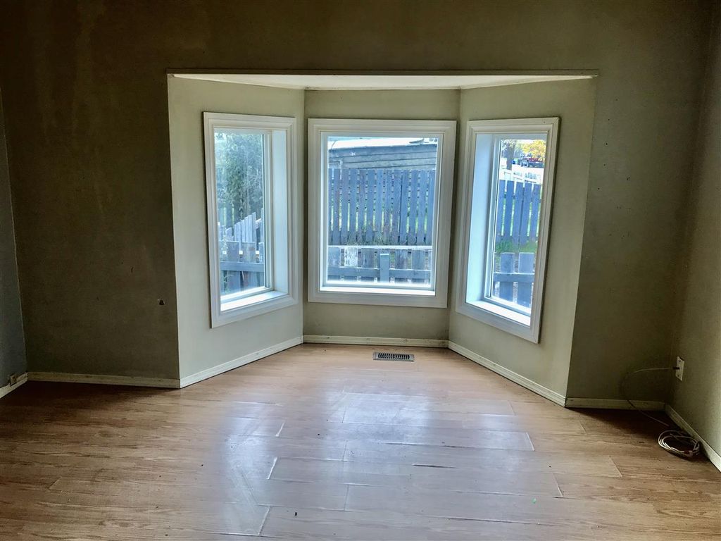 listing image 1100395976730860120