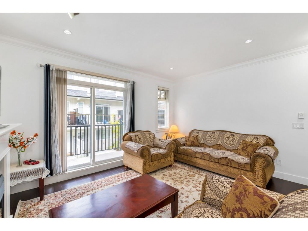 listing image 1109002117970663396